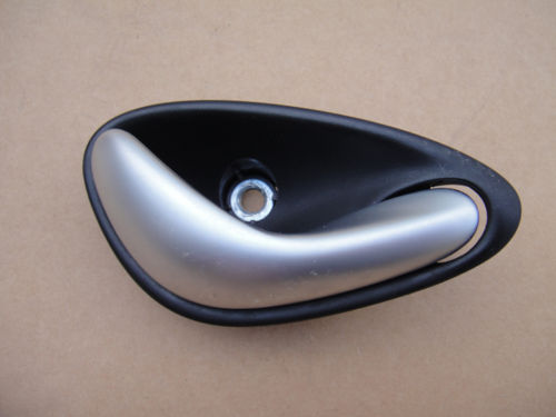 04-06 GTO Inner Door Handle RH GM