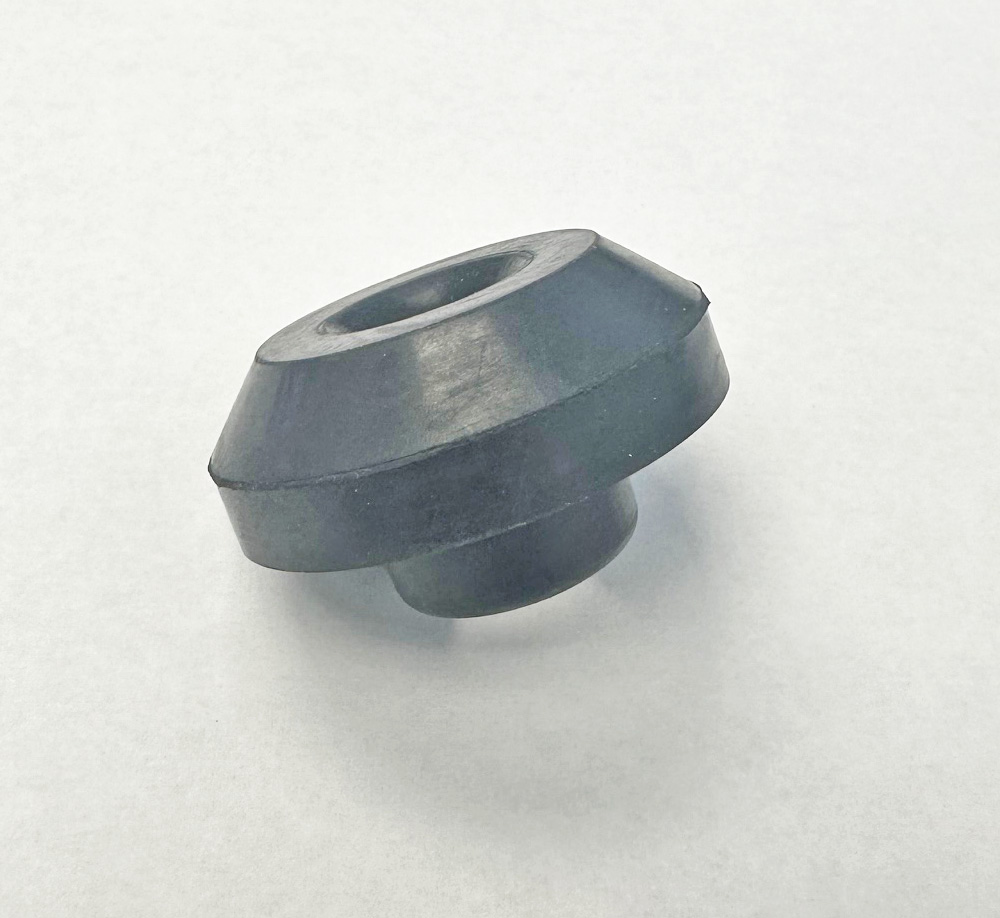 04-06 GTO Lower Radiator Mount